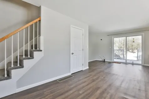 518 Fox Hollow Way Manchester NH 03104