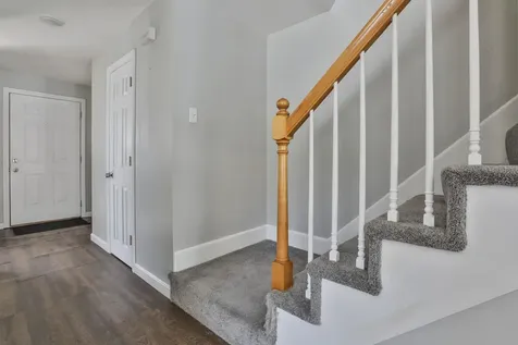 518 Fox Hollow Way Manchester NH 03104