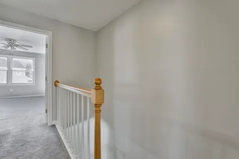 518 Fox Hollow Way Manchester NH 03104