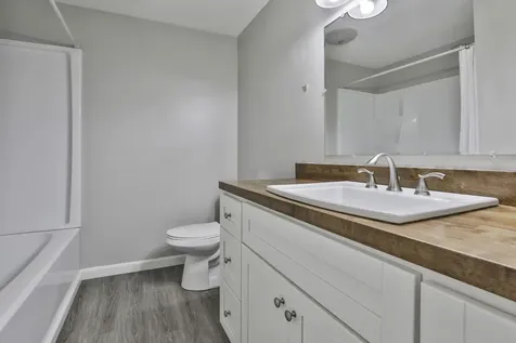518 Fox Hollow Way Manchester NH 03104