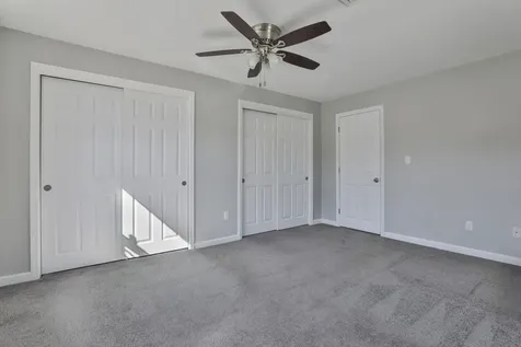 518 Fox Hollow Way Manchester NH 03104