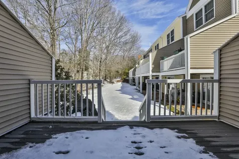 518 Fox Hollow Way Manchester NH 03104