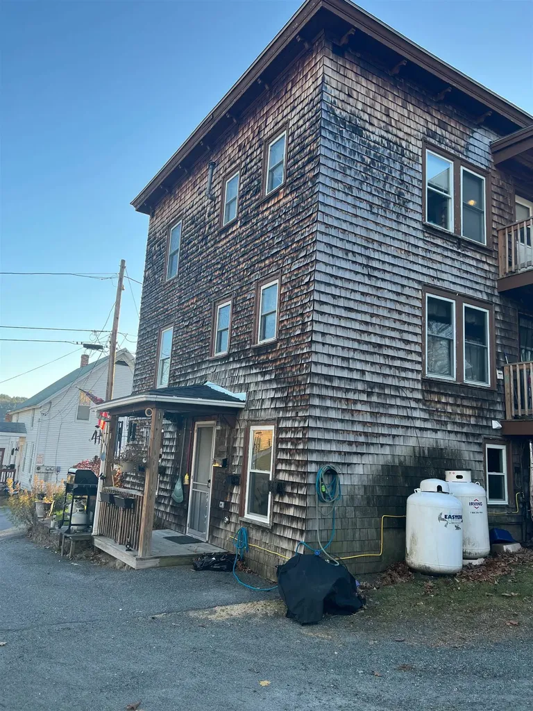 7 Light Street Lebanon NH 03766