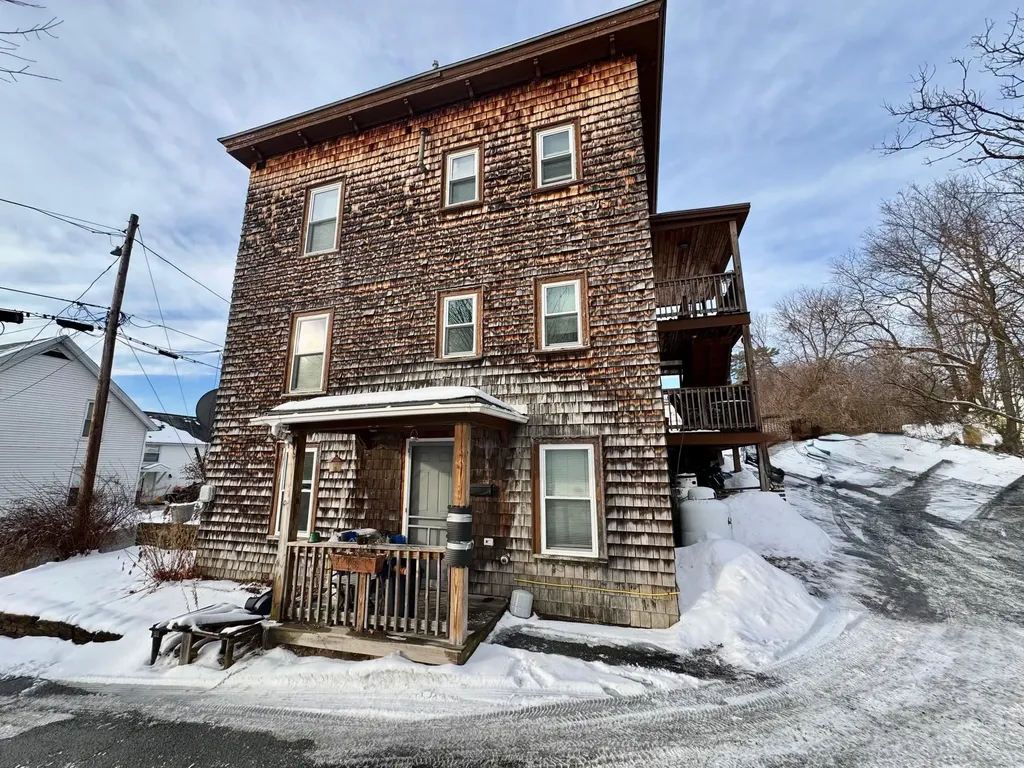 7 Light Street Lebanon NH 03766