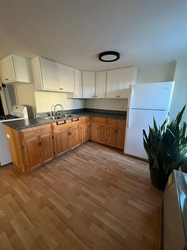 7 Light Street Lebanon NH 03766