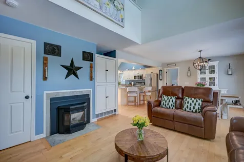 12 Mccormack Lane Eaton NH 03832