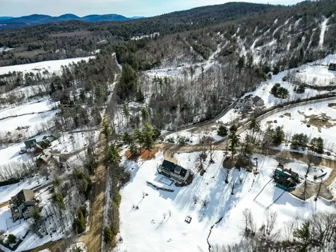 12 Mccormack Lane Eaton NH 03832