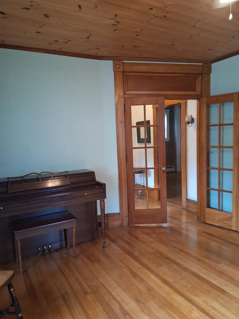30 Cross Street Littleton NH 03561