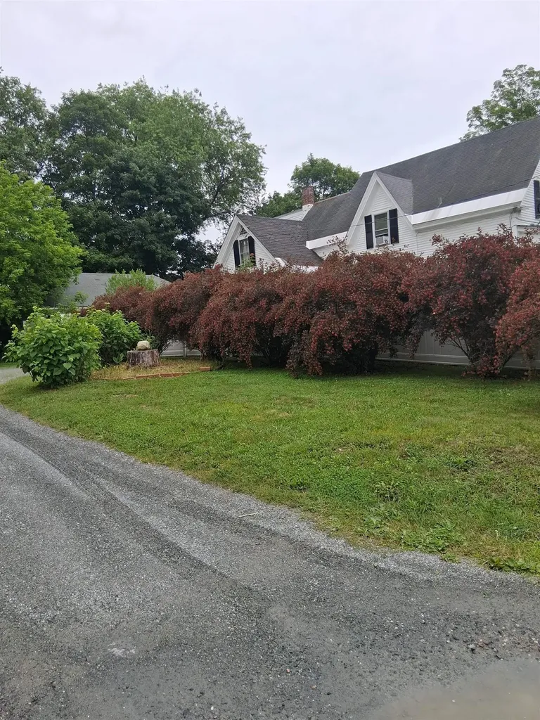 30 Cross Street Littleton NH 03561
