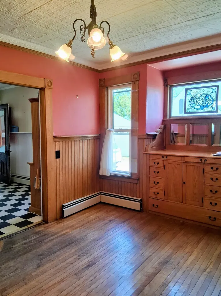 30 Cross Street Littleton NH 03561