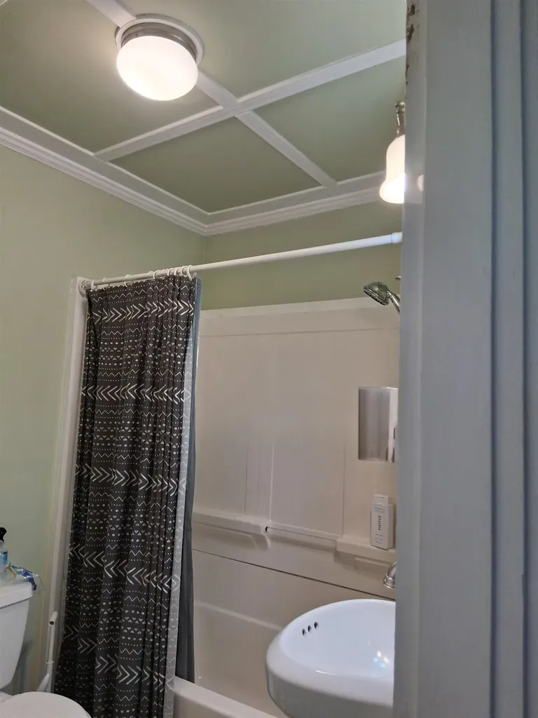 30 Cross Street Littleton NH 03561