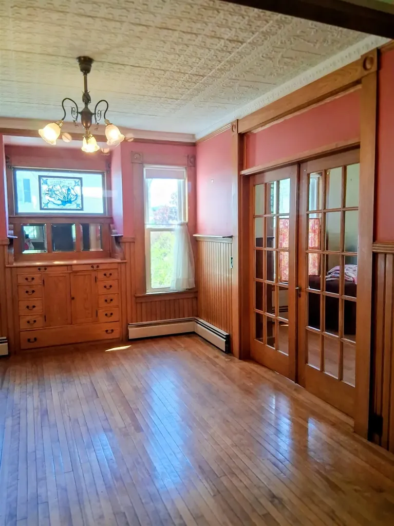 30 Cross Street Littleton NH 03561