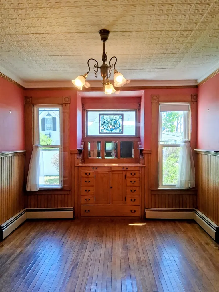 30 Cross Street Littleton NH 03561