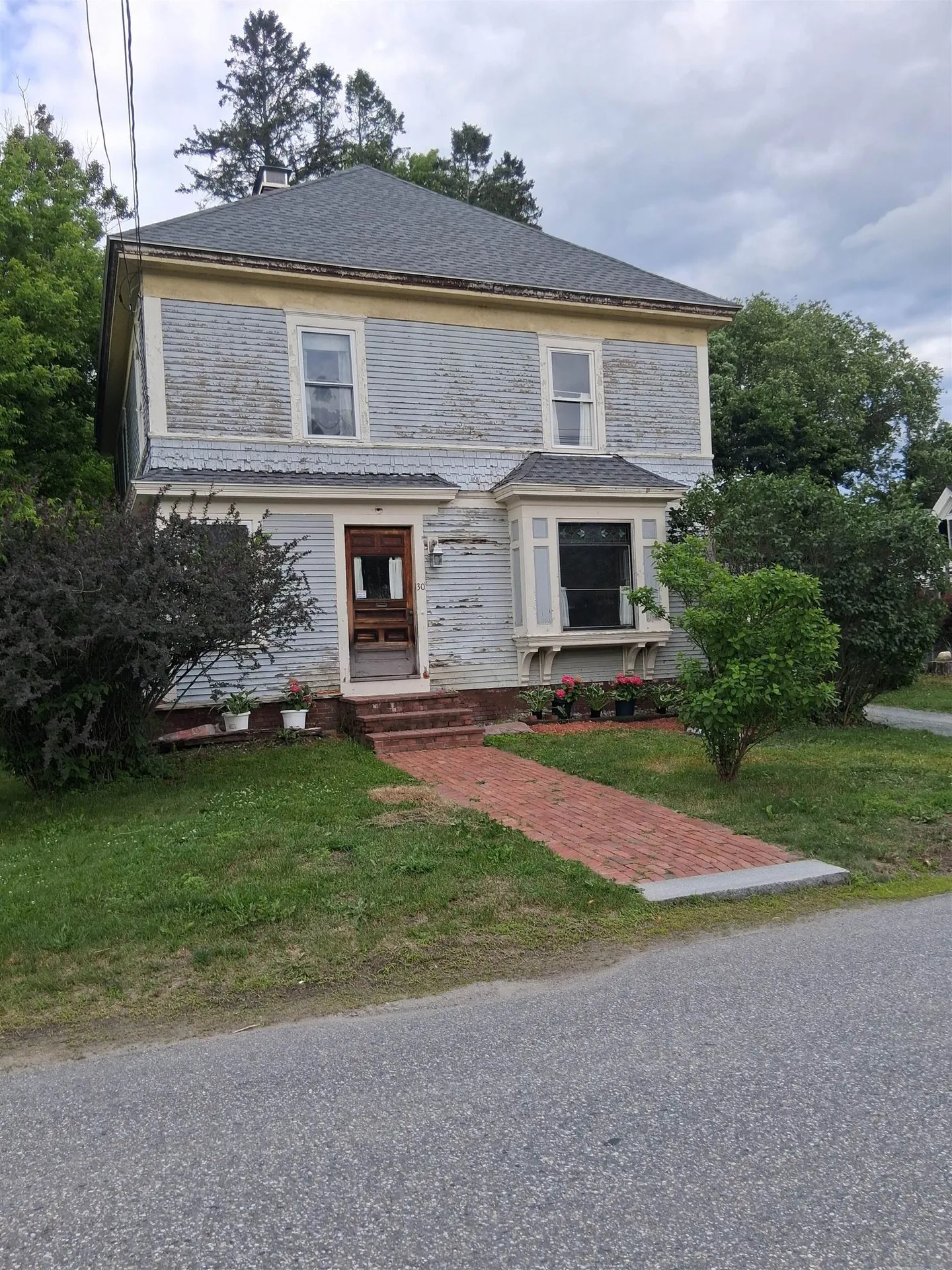 30 Cross Street Littleton NH 03561