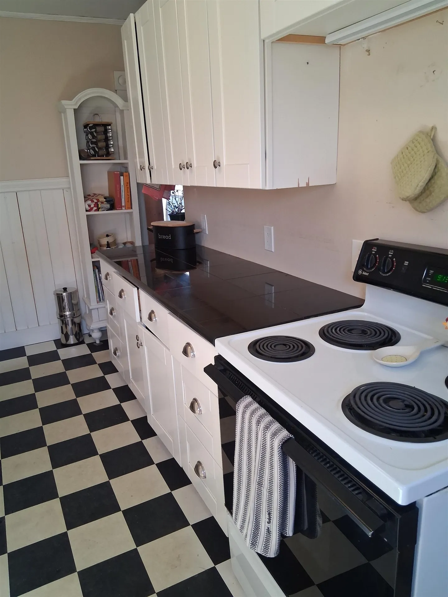30 Cross Street Littleton NH 03561