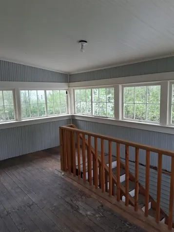 30 Cross Street Littleton NH 03561