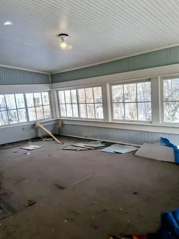 30 Cross Street Littleton NH 03561