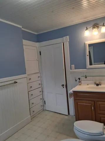 30 Cross Street Littleton NH 03561