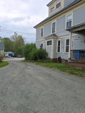 30 Cross Street Littleton NH 03561