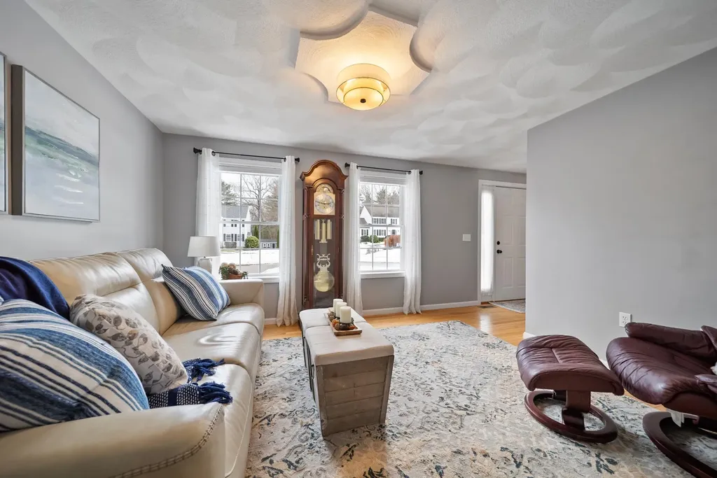 19 Partridge Lane Plaistow NH 03865