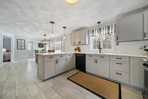 19 Partridge Lane Plaistow NH 03865