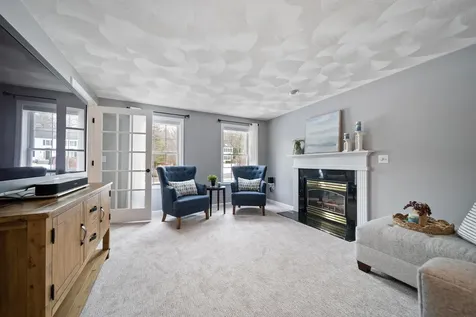 19 Partridge Lane Plaistow NH 03865