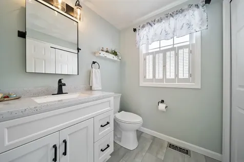 19 Partridge Lane Plaistow NH 03865