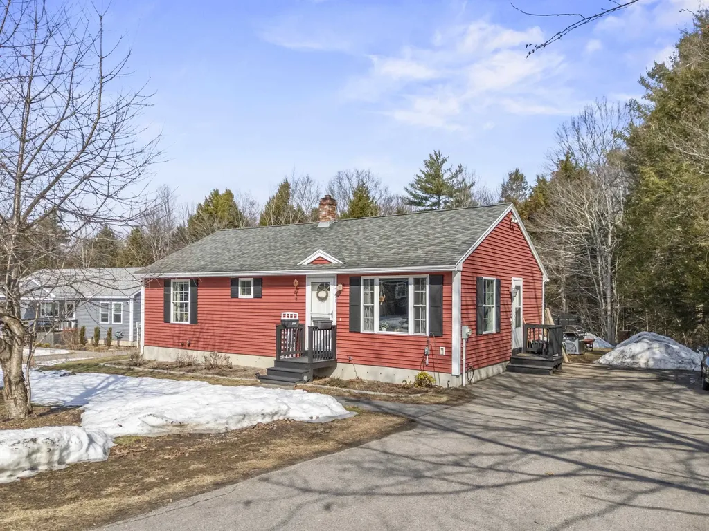 31 Redwood Lane Sanford ME 04073