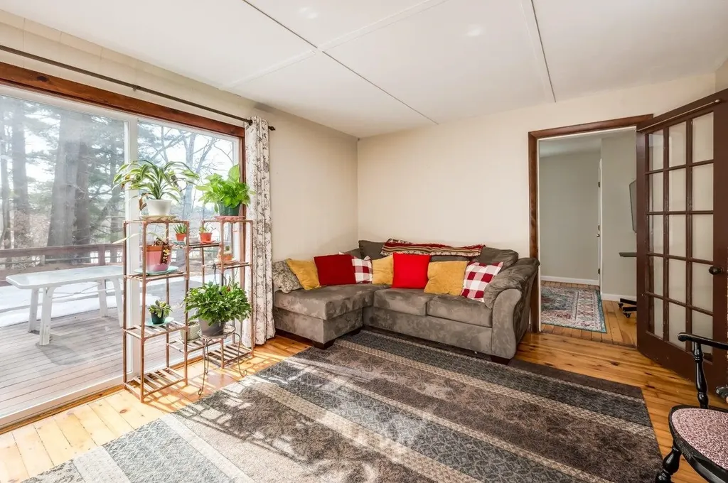 36 Highland Avenue Derry NH 03038