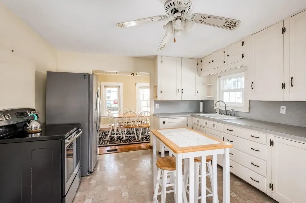 36 Highland Avenue Derry NH 03038