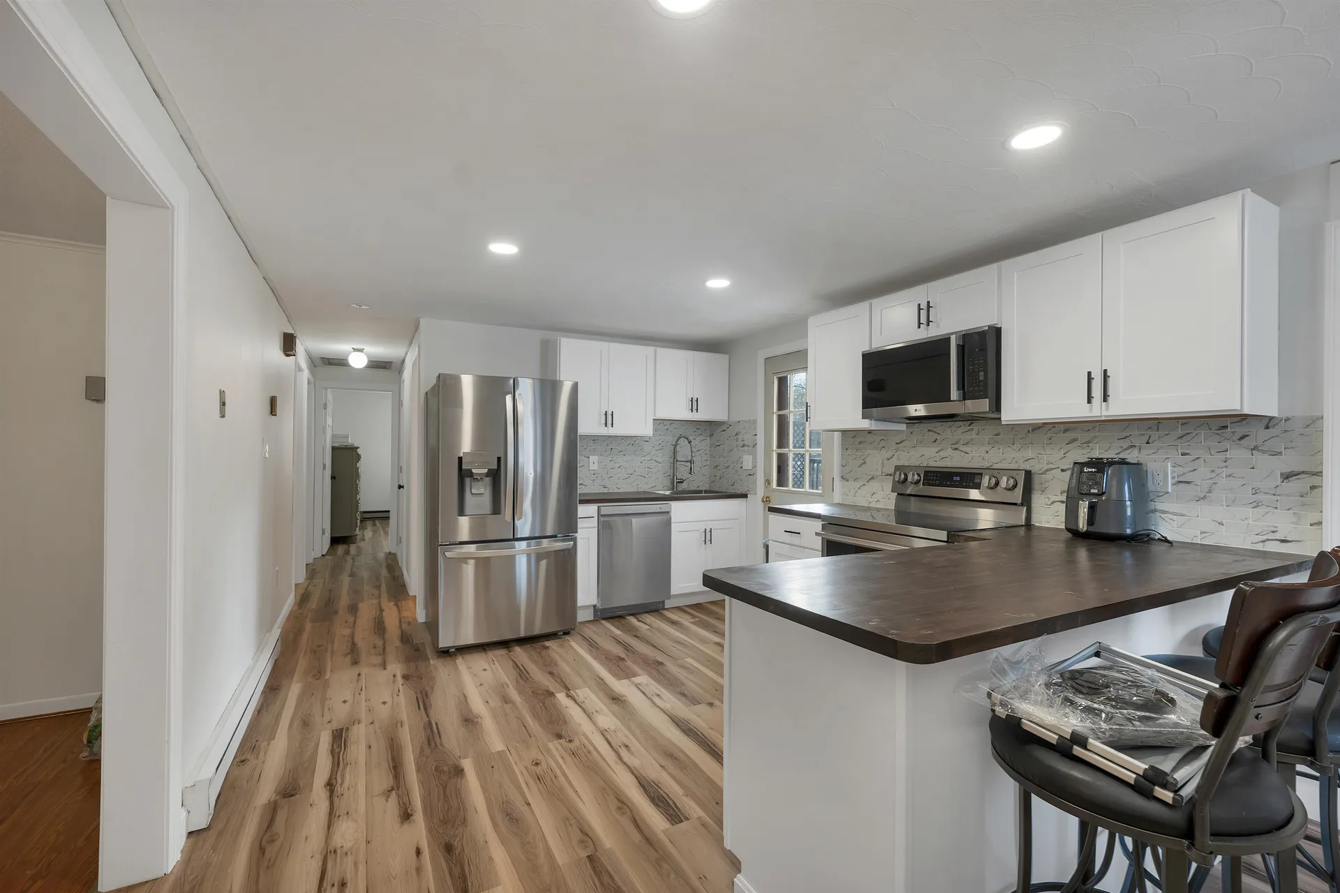 7 Therese Road Salem NH 03079-2076