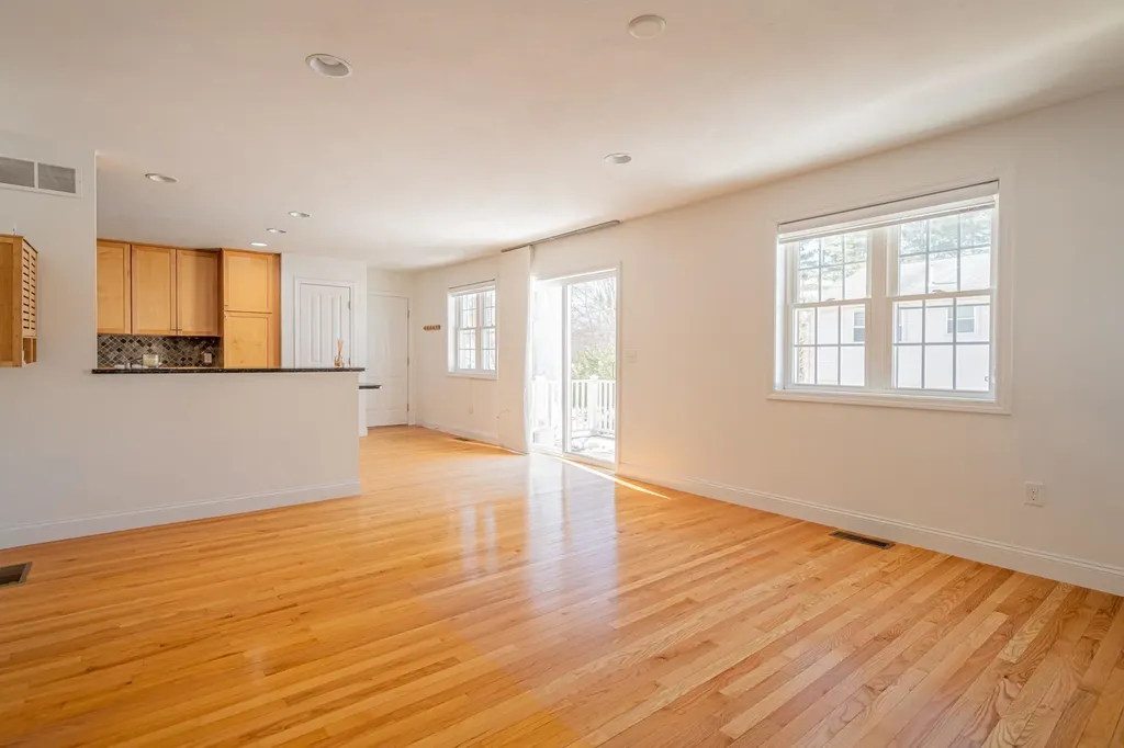 5 Lowther Place Nashua NH 03060