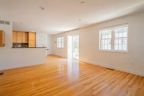 5 Lowther Place Nashua NH 03060