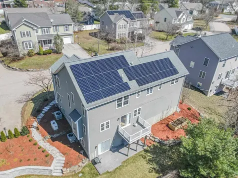 5 Lowther Place Nashua NH 03060