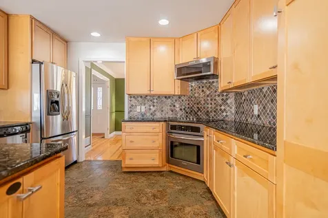 5 Lowther Place Nashua NH 03060