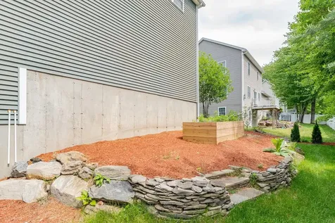 5 Lowther Place Nashua NH 03060