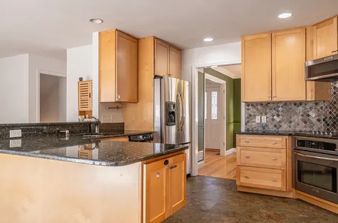 5 Lowther Place Nashua NH 03060