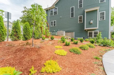 5 Lowther Place Nashua NH 03060