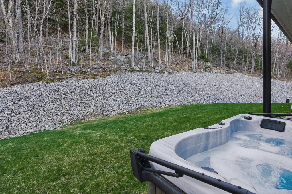 711 West Shore Road Alexandria NH 03222