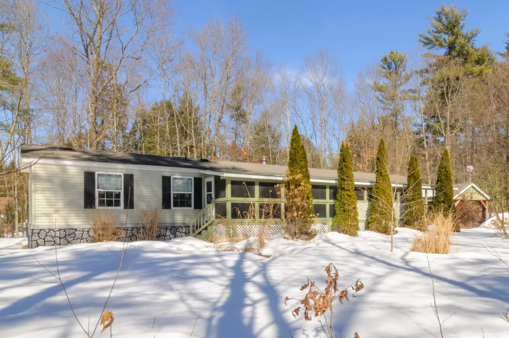 16 Brown Drive Hinsdale NH 03451