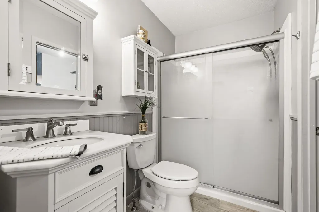 185 Reservoir Road Campton NH 03223