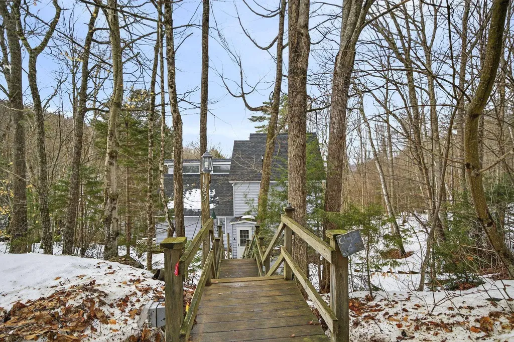 185 Reservoir Road Campton NH 03223