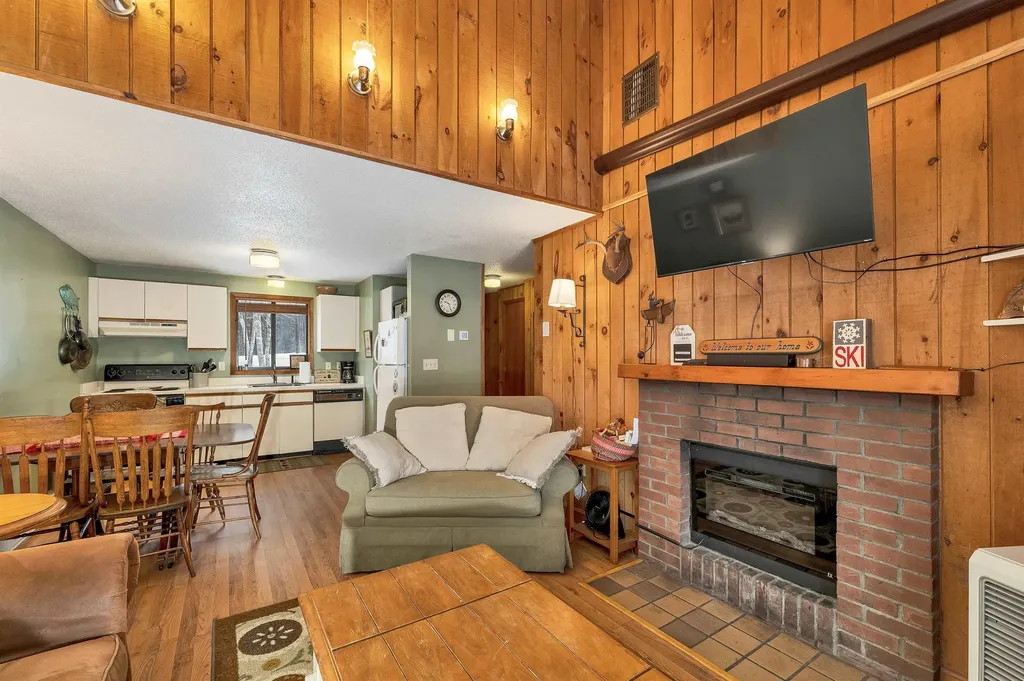 12 Streamside Road Campton NH 03223