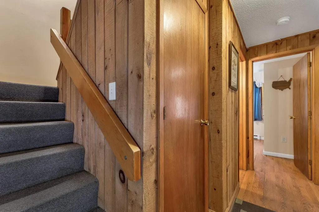 12 Streamside Road Campton NH 03223