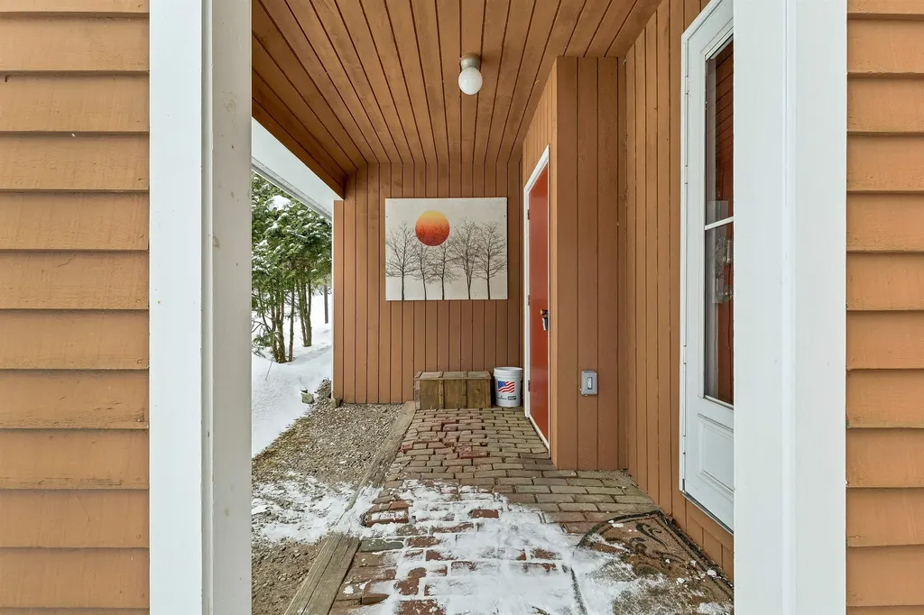 12 Streamside Road Campton NH 03223