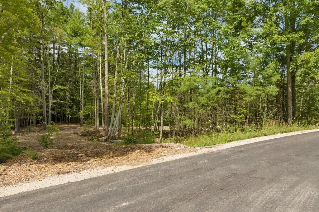 267-23 Winnipesaukee Drive Wolfeboro NH 03894