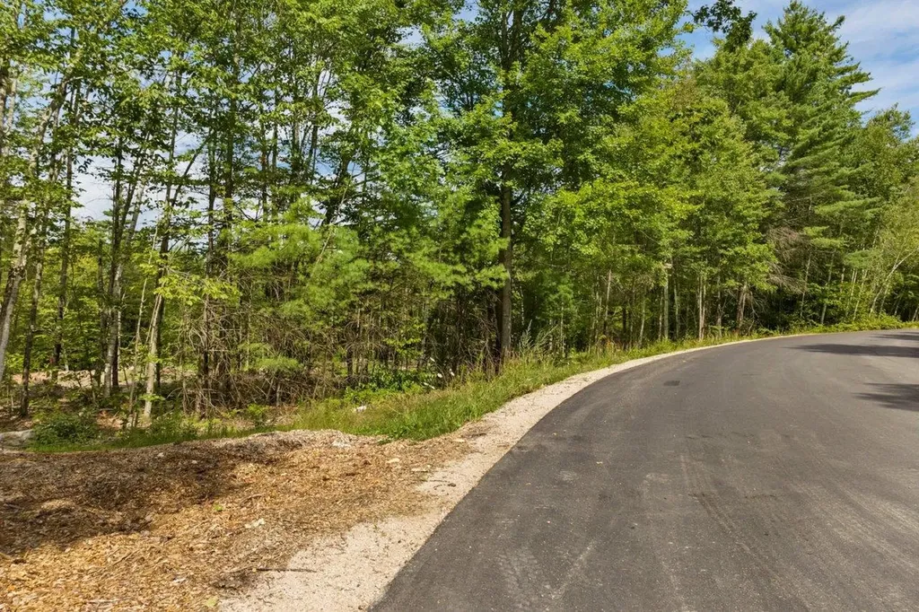 267-23 Winnipesaukee Drive Wolfeboro NH 03894