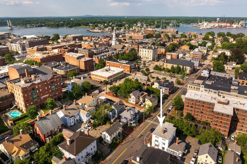 110 Court Street Portsmouth NH 03801