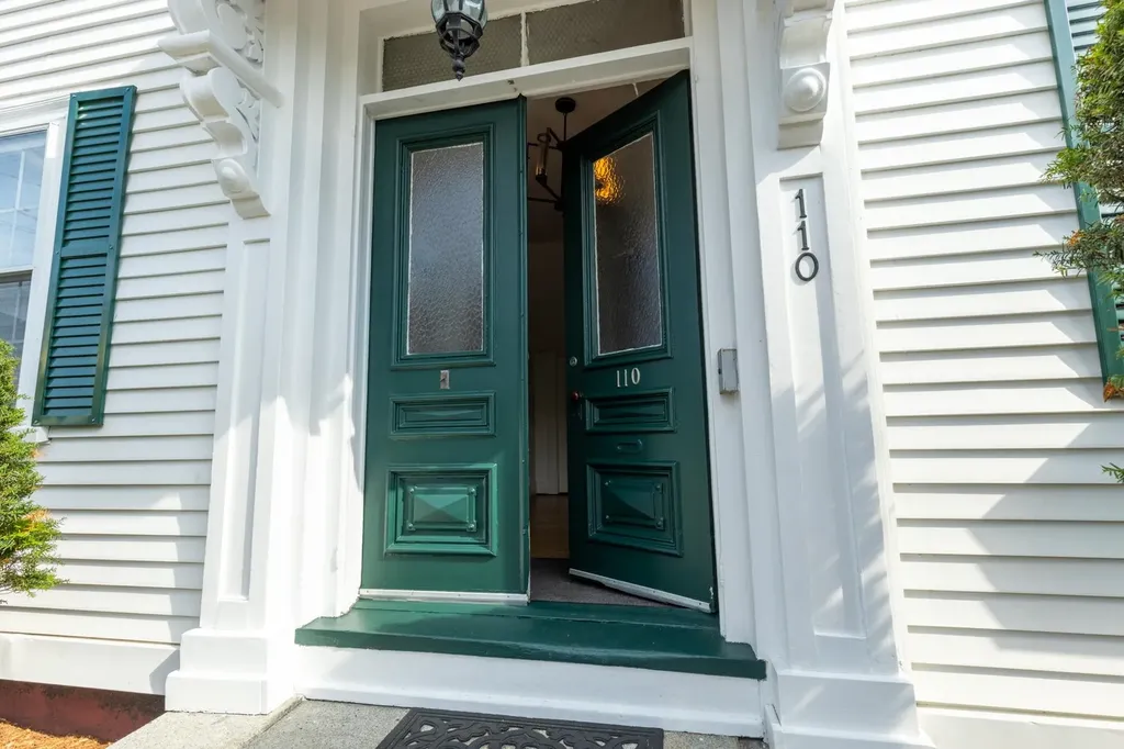 110 Court Street Portsmouth NH 03801