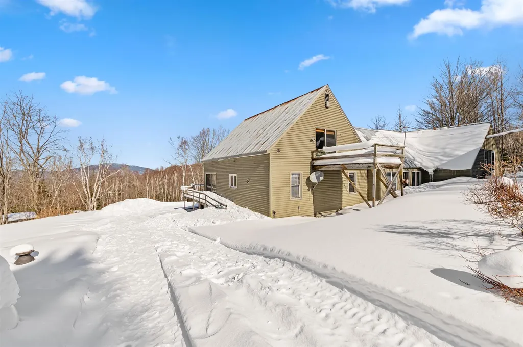 636 Meridan Hill Road Columbia NH 03576